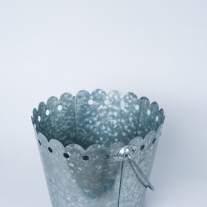 HIELERA GALVANIZADA MEDIANA